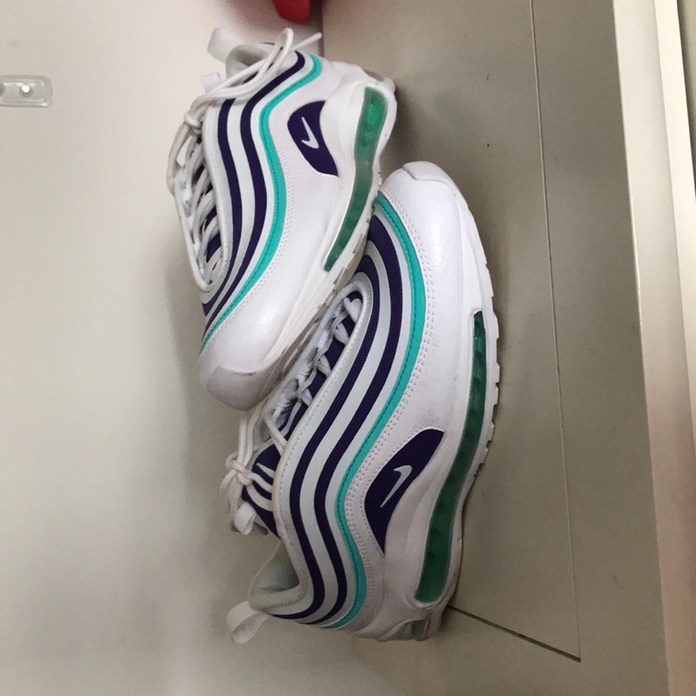 Nike shoes